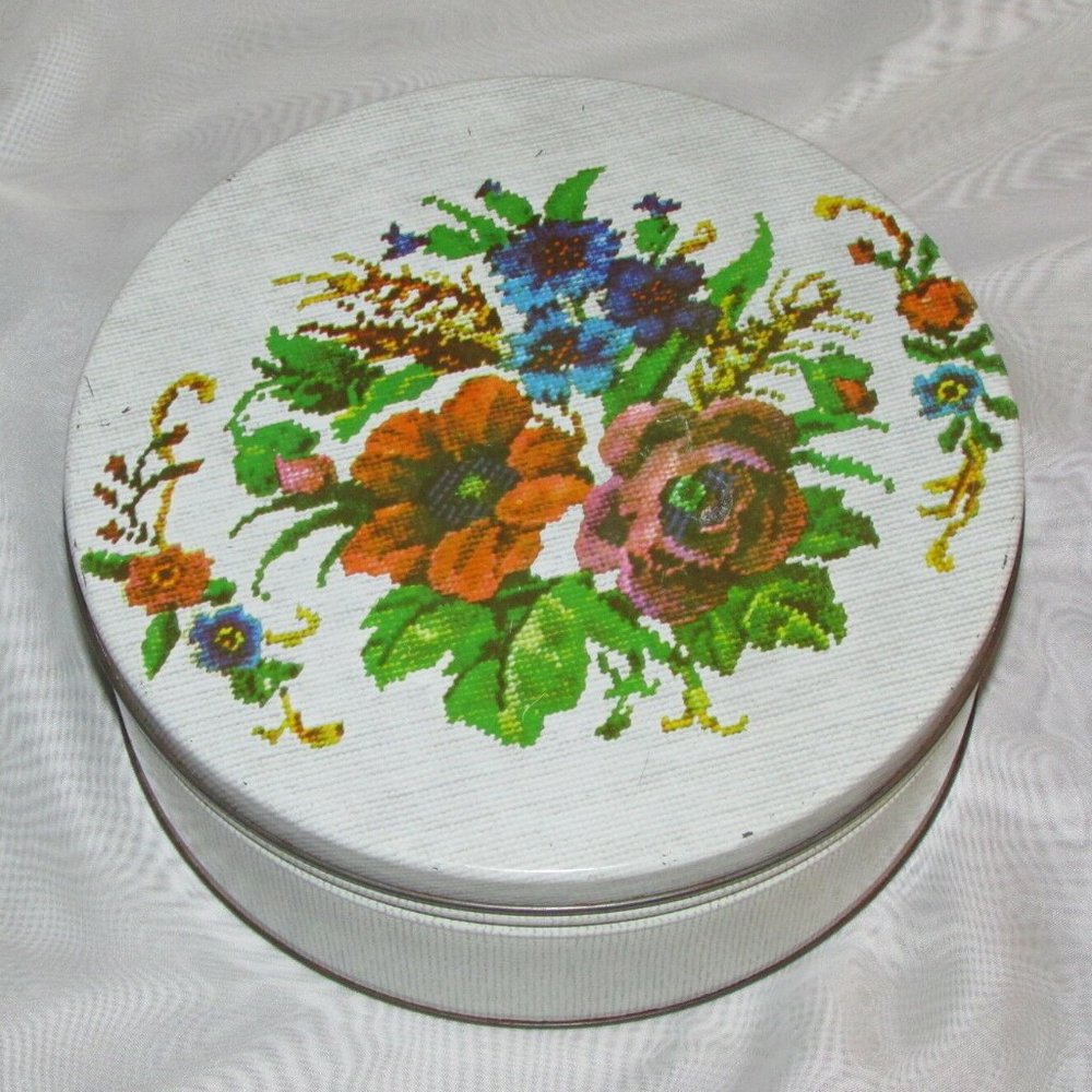 Vintage Cookie Biscuit Tin Floral Cross-stitch Round Metal Storage Canister